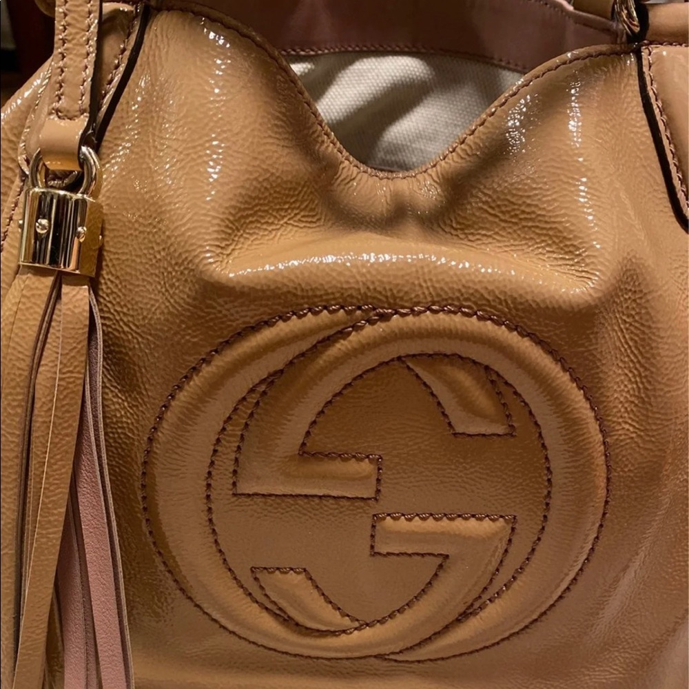 GUCCI Soho Top handle patent GG Tassel Cross Body Bag - Picture 1 of 8